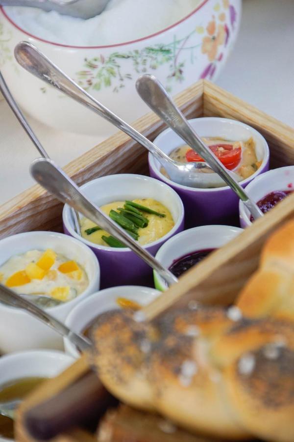Waldruhe - Bett, Fruehstueck & Ein Laecheln Bed and Breakfast Bad Aussee Exteriör bild