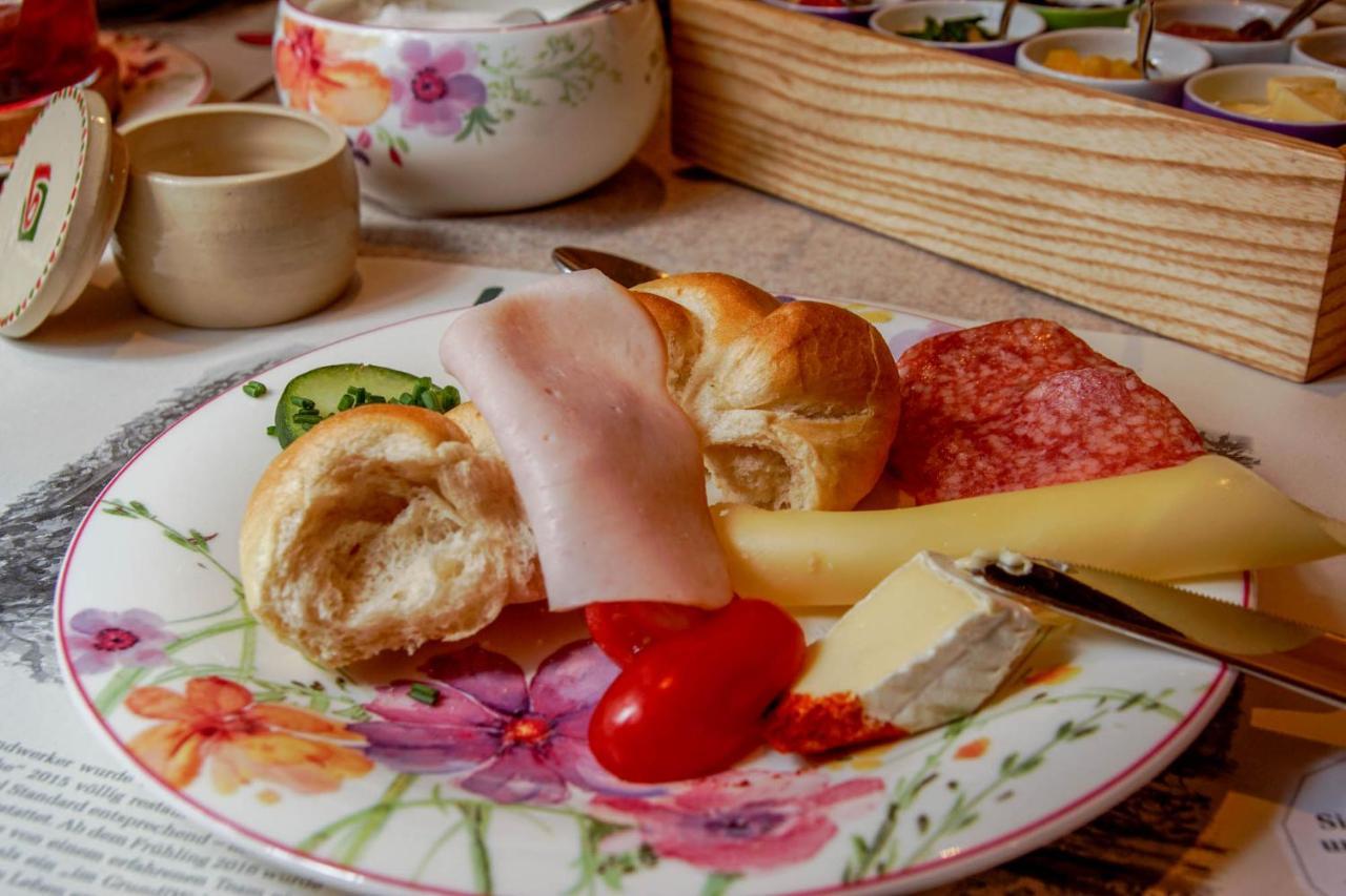 Waldruhe - Bett, Fruehstueck & Ein Laecheln Bed and Breakfast Bad Aussee Exteriör bild